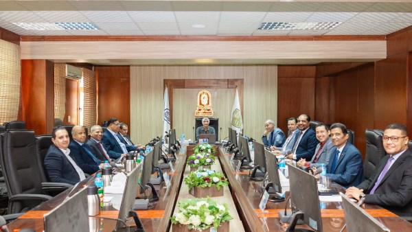   الجامعة تبحث إنشاء مركز اختبارات معتمد لمعهد جوته الألماني لتعزيز التعاون الأكاديمى