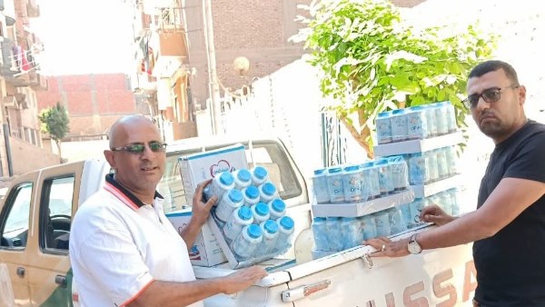 ضبط منتجات مجهولة المصدر بإسنا وتحرير 22 محضرًا تموينيًا خلال حملة رقابية على الأسواق والمخابز