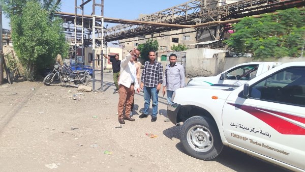رئيس مدينة أرمنت يتابع تطوير الطرق وأعمال المرافق وتجهيز المراكز التكنولوجية بالأقصر