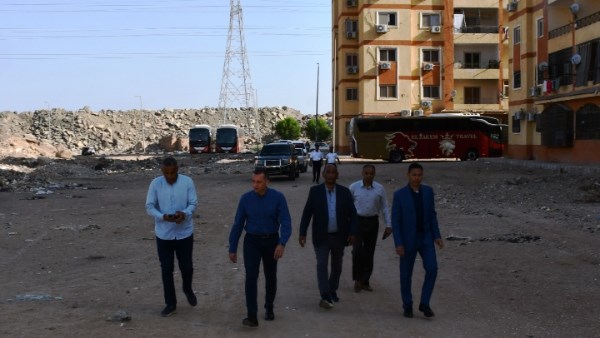 أسوان.. إزالة الأدوار المخالفة بإمتداد الإسكان المميز وحى العقاد جنوب المدينة أسوان.. إزالة الأدوار المخالفة بإمتداد الإسكان المميز وحى العقاد جنوب المدينة