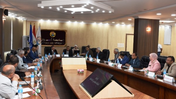 مجلس جامعة أسوان يعلن دعمه لجهود المحافظ لاستكمال مسيرة التنمية مجلس جامعة أسوان يعلن دعمه لجهود المحافظ لاستكمال مسيرة التنمية
