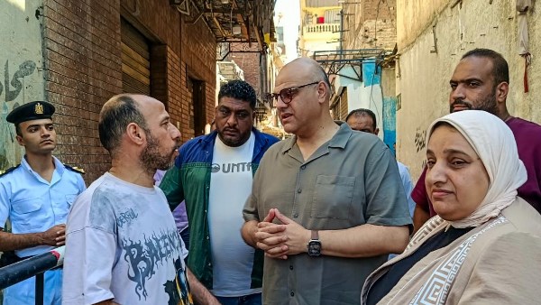 محافظ الإسكندرية يلتقي المتضررين من عقار لامبروزو
