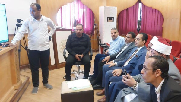 اجتماع مع قيادات معاهد منطقة الإسكندرية