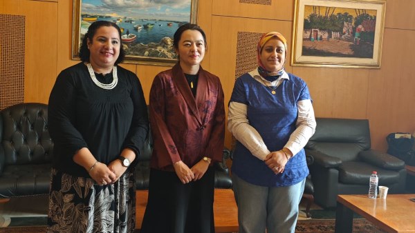 قنصل الصين بمركز الحرية