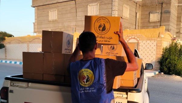 توزيع كراتين المواد الغذائية 