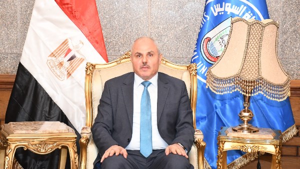 رئيس جامعة قناة السويس 