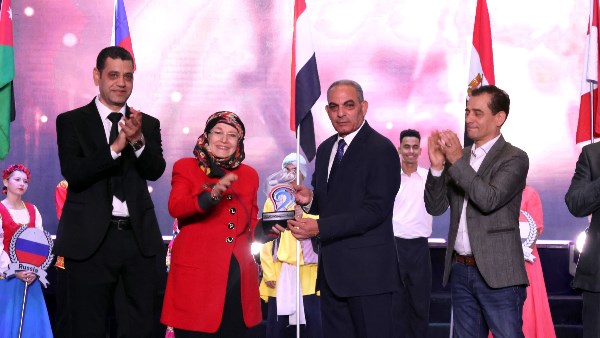 الاحتفالية 