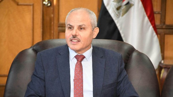 رئيس جامعة قناة السويس 