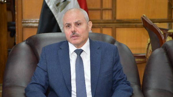 رئيس جامعة القناة 