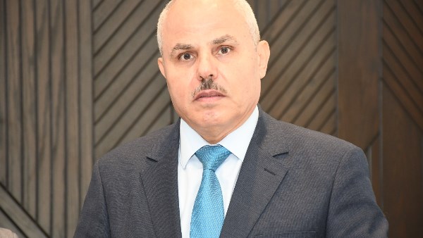 رئيس جامعة قناة السويس 