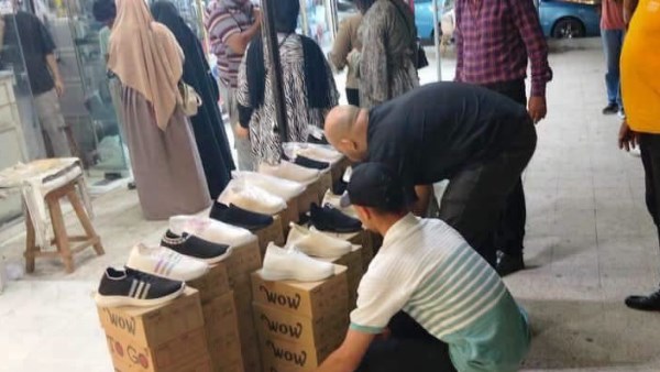 محافظ بورسعيد يشدد على منع إشغال الأرصفة وحق المشاة في استخدامها محافظ بورسعيد يشدد على منع إشغال الأرصفة وحق المشاة في استخدامها