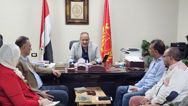 وكيل تعليم بورسعيد يناقش مستجدات الأمور على الساحة التعليمية بالمحافظة