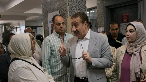 جولة مفاجئة لمحافظ بورسعيد داخل مركز طب أسرة بورفؤاد ثاني جولة مفاجئة لمحافظ بورسعيد داخل مركز طب أسرة بورفؤاد ثاني