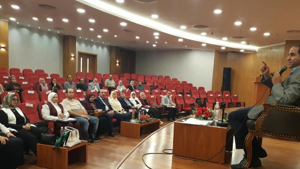 د. شريف صالح: نضع تطوير منشئات الجامعة، والارتقاء بمستوى خدماتها الصحية والتعليمية