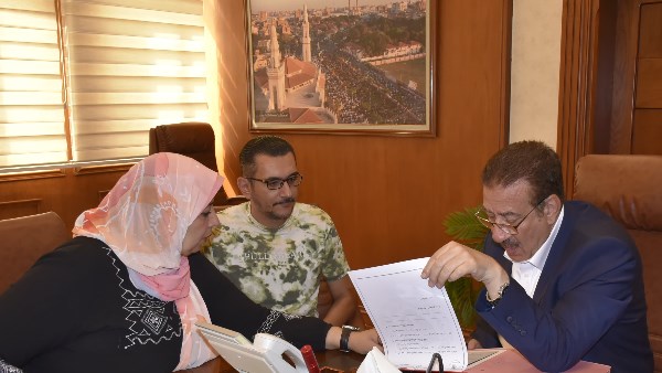 محافظ بورسعيد: مستمرون في الاستماع إلى المواطنين وتلبية احتياجاتهم وتقديم الدعم اللازم للحالات المستحقة