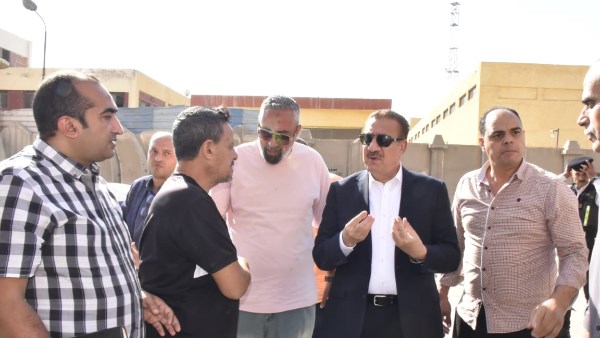 تطوير متكامل للطرق والمداخل وشبكات تصريف مياه الأمطار والأرصفة والإنارة.. لتحسين جودة الحياة