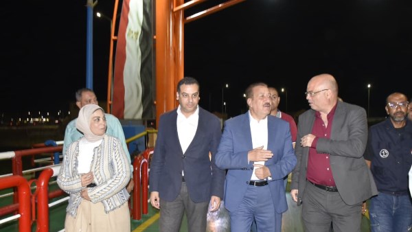 محافظ بورسعيد يشيد بالتعاون المثمر مع هيئة قناة السويس