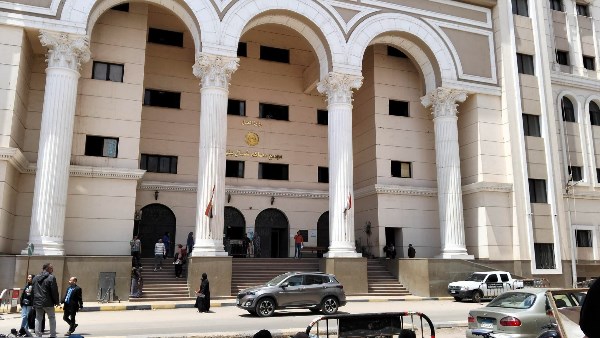 دفاع صاحب واقعة ارتداء الملابس النسائية بميت عاصم يطلب استخراج تقرير الصحة النفسية
