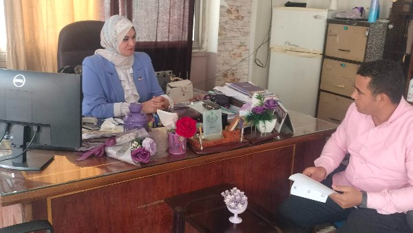 مدير مكتب صدي البلد بالشرقية خلال حواره مع المهندسه داليا