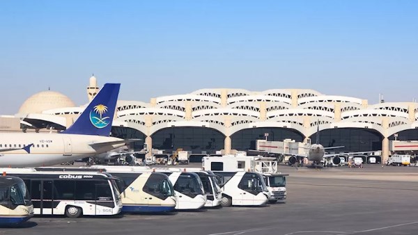 مطار