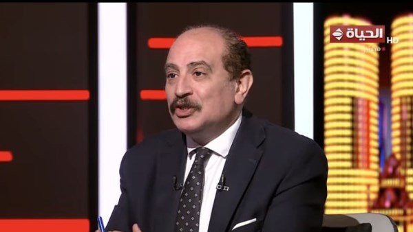 طارق فهمي أستاذ العلوم السياسية 