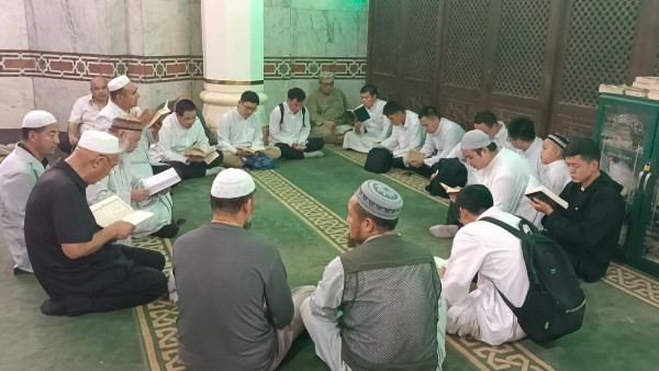 وفود عربية وإسلامية 