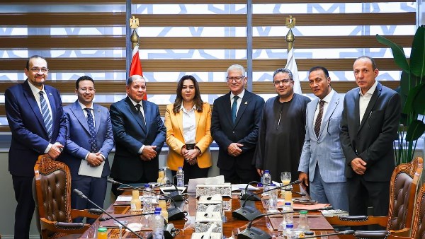 وزيرة التنمية المحلية والبيئة 