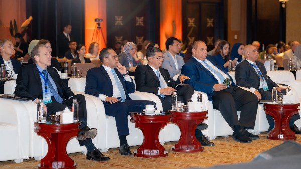 رئيس الشركة القابضة للمطارات في ندوة الإيكاو للمطارات الخضراء