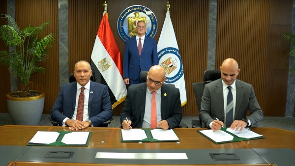  وزير البترول يشهد توقيع عقد جديد بين شركة بترول خليج السويس «جابكو» وشركة «SLB» العالمية لتنفيذ مشروع للمسح السيزمي 