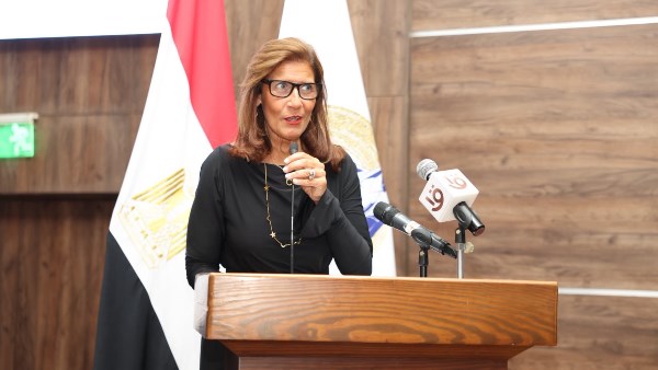 الدكتورة ميرفت أبو عوف