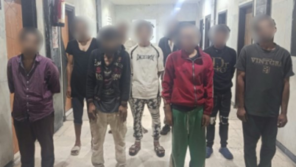 المتهمين