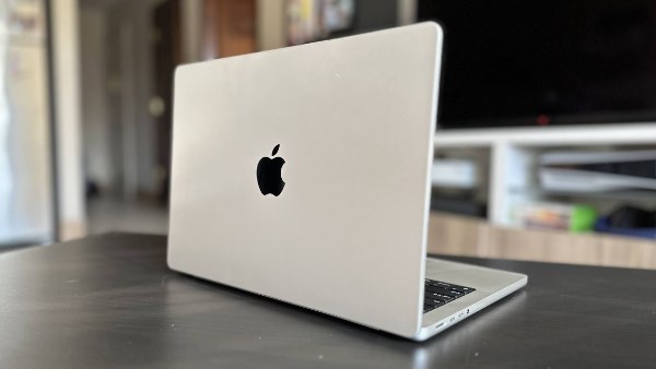 طريقة حجز iMac وMacBook Pro الجديدين من آبل.. الأسعار وموعد التوفر طريقة حجز iMac وMacBook Pro الجديدين من آبل.. الأسعار وموعد التوفر