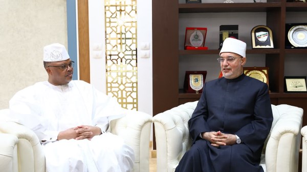 مفتي الجمهورية يستقبل سفير ليبيريا