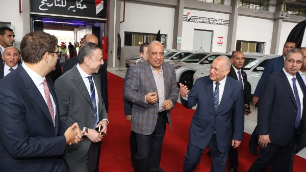خلال الافتتاح