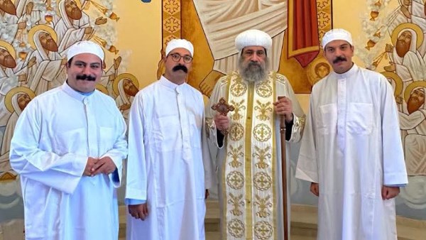 دير يحنس القصير يضم 3 طالبي رهبنة جدد