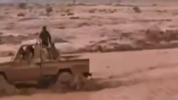 خلال إنقاذ عالقين في سيل نويبع 