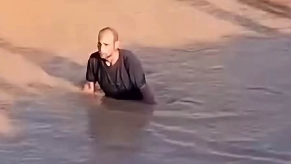 أخ يبحث عن جثمان شقيقة 