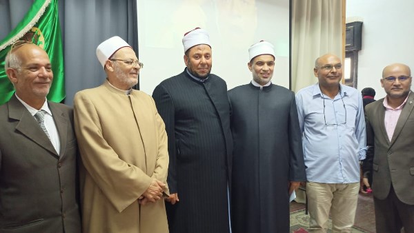 تنظيم احتفالية عن اكتوبر 