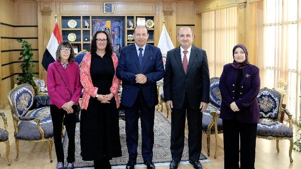 جانب من الزيارة 