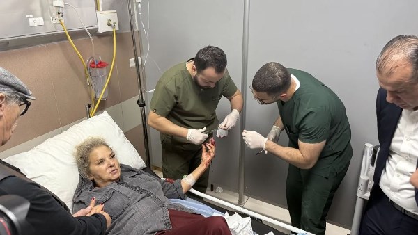 وحشية وإرهاب المستوطنين.. مصورة واشنطن بوست تروي كيف ساعدها الفلسطينيون للنجاة بحياتها؟