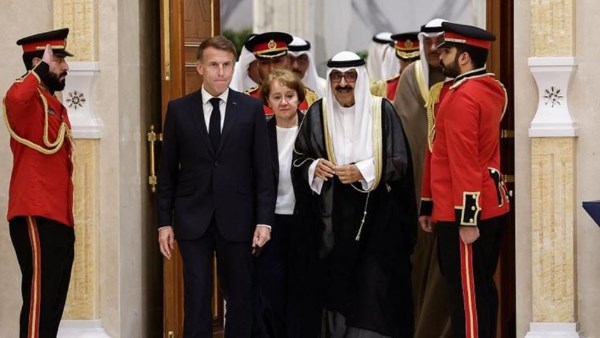 أمير الكويت الشيخ مشعل الأحمد الجابر الصباح وماكرون