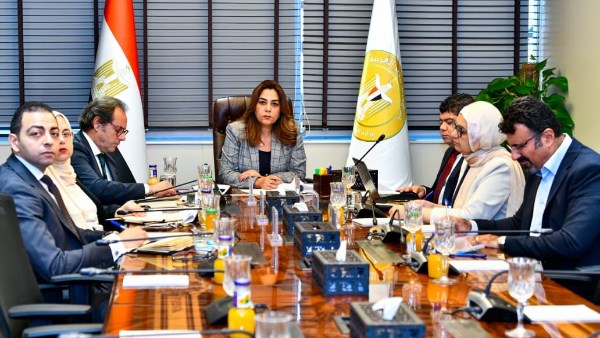 وزيرة التنمية المحلية والبيئة 