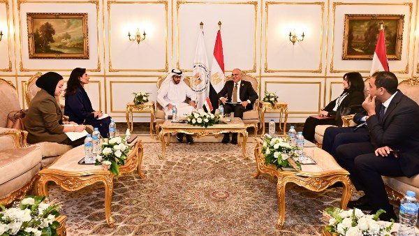 الدكتور هاني سويلم، وزير الموارد المائية والري، السيد عبد الله بالعلا، مساعد وزير الخارجية بدولة الإمارات العربية المتحدة، 