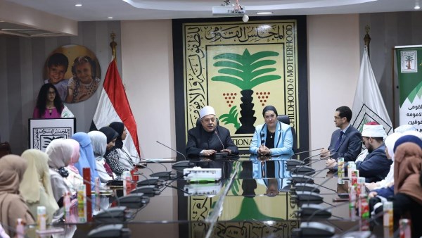 الأزهر والمجلس القومي للطفولة يكرمان أوائل الشهادة الثانوية الأزهرية