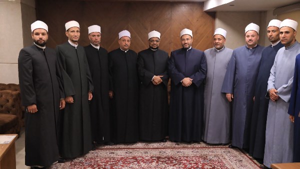 البحوث الإسلامية يطلق قافلة توعويَّة إلى الواحات البحريَّة دعمًا لجهود نَشْر الوعي الدِّيني والمجتمعي