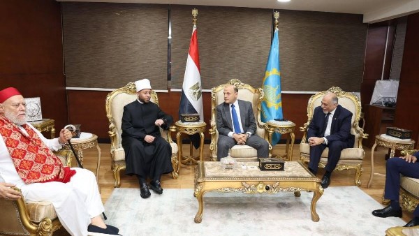 محافظ الغربية يستقبل وزير الأوقاف وعددًا من القيادات الدينية للمشاركة في احتفالات مولد السيد البدوي بطنطا