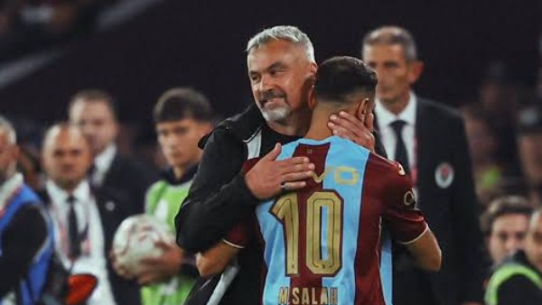 مدرب طرابزون مع محمد صلاح