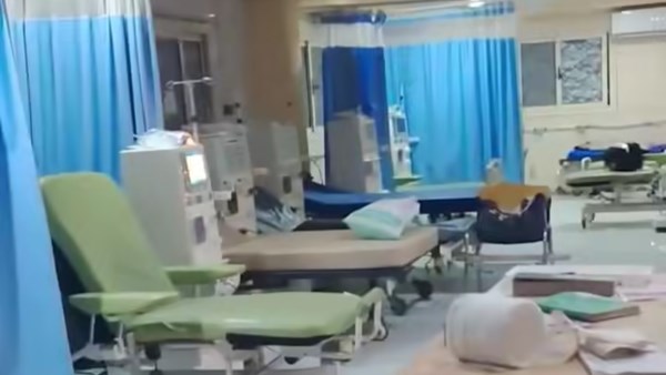 مواطن يستغيث بسبب غياب الأطقم الطبية داخل قسم الغسيل الكلوي