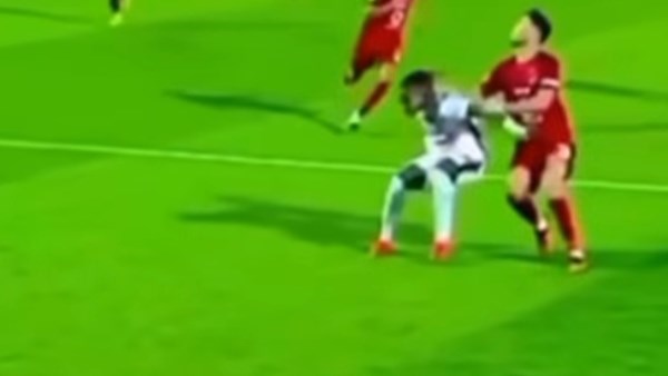 محمد عادل: الزمالك استحق ركلة جزاء أمام الأهلي بسبب دفع شيكوبانزا محمد عادل: الزمالك استحق ركلة جزاء أمام الأهلي بسبب دفع شيكوبانزا