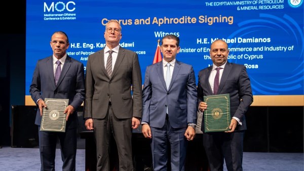 وزيرا البترول المصري والطاقة القبرصي يشهدان توقيع اتفاقية جديدة 